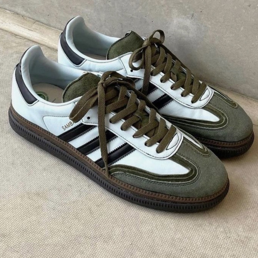 ISO!!!!!! Does anyone know where I can get these?!?